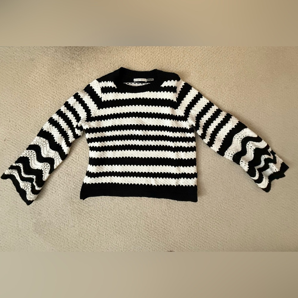 Alice and Olivia Black and White Striped Sweater size M